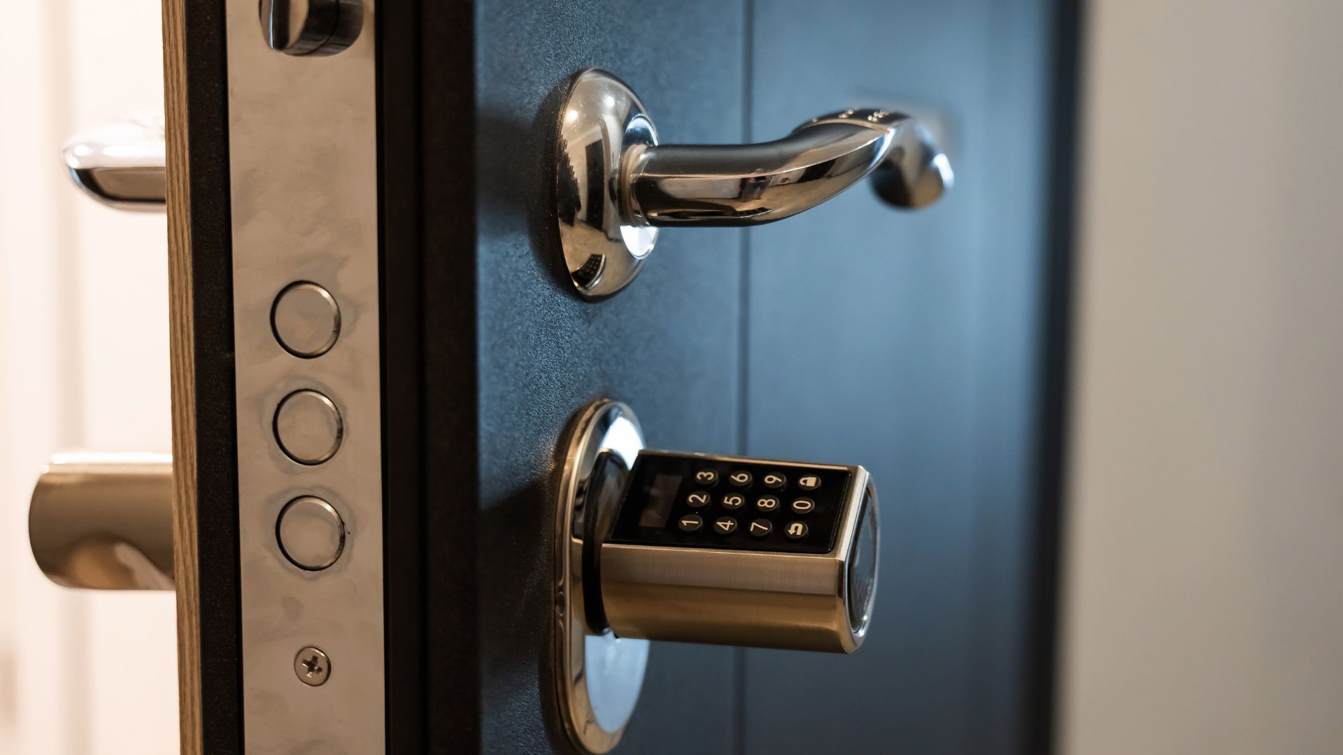 what is the best keyless entry for airbnb